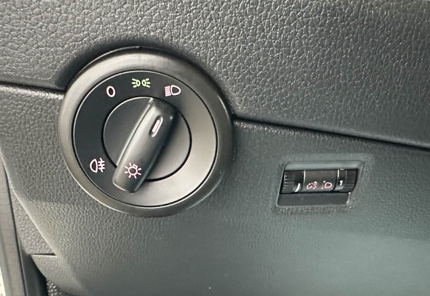 Volkswagen Caravelle 2019 Білий