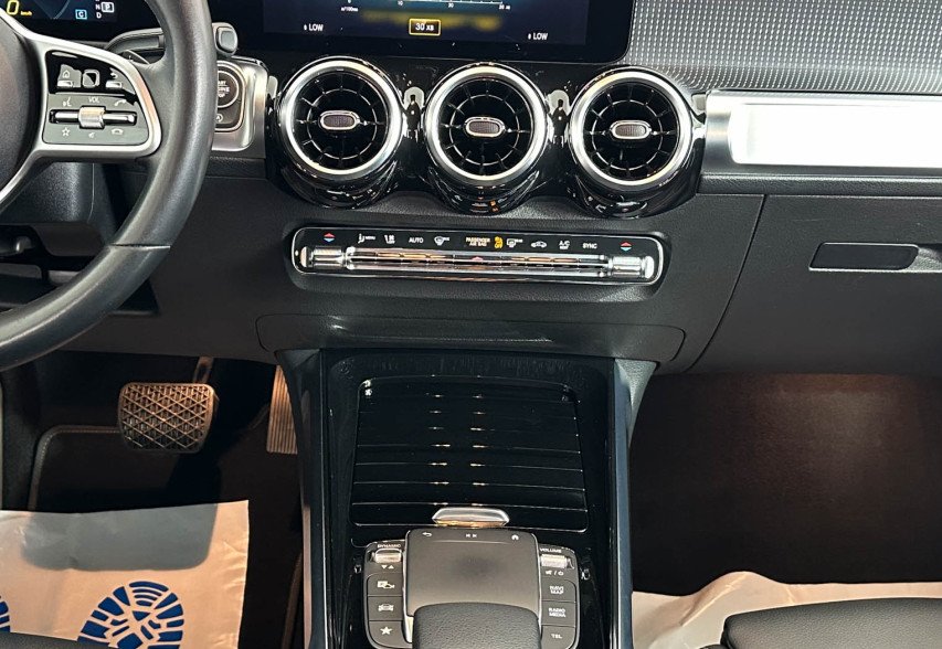 Mercedes-Benz GLB 2021 чорний