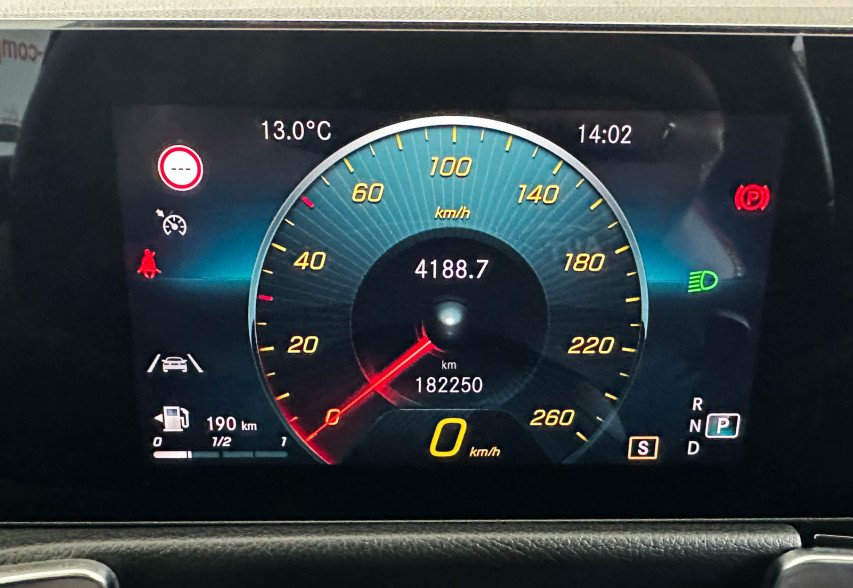 Mercedes-Benz GLB 2021 чорний