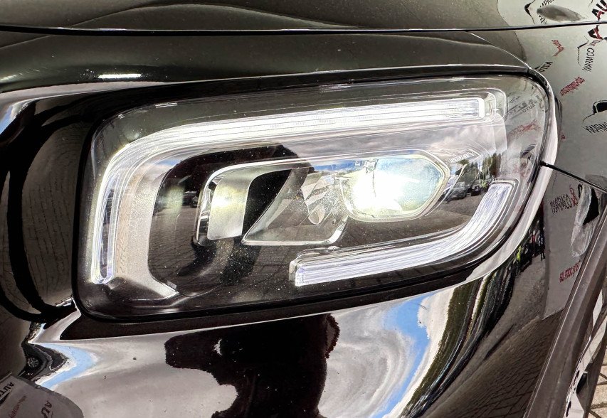 Mercedes-Benz GLB 2021 чорний