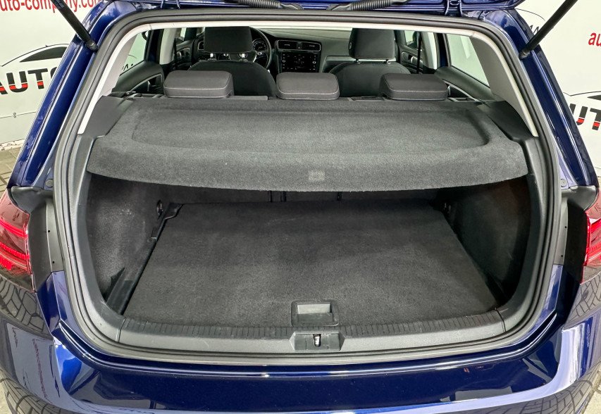 Volkswagen Golf VII 2018 Синій
