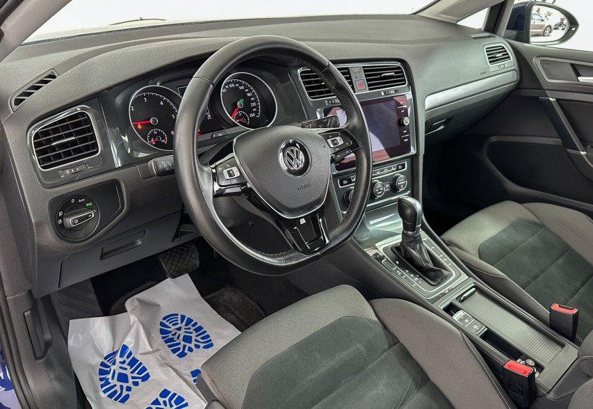 Volkswagen Golf VII 2018 Синій