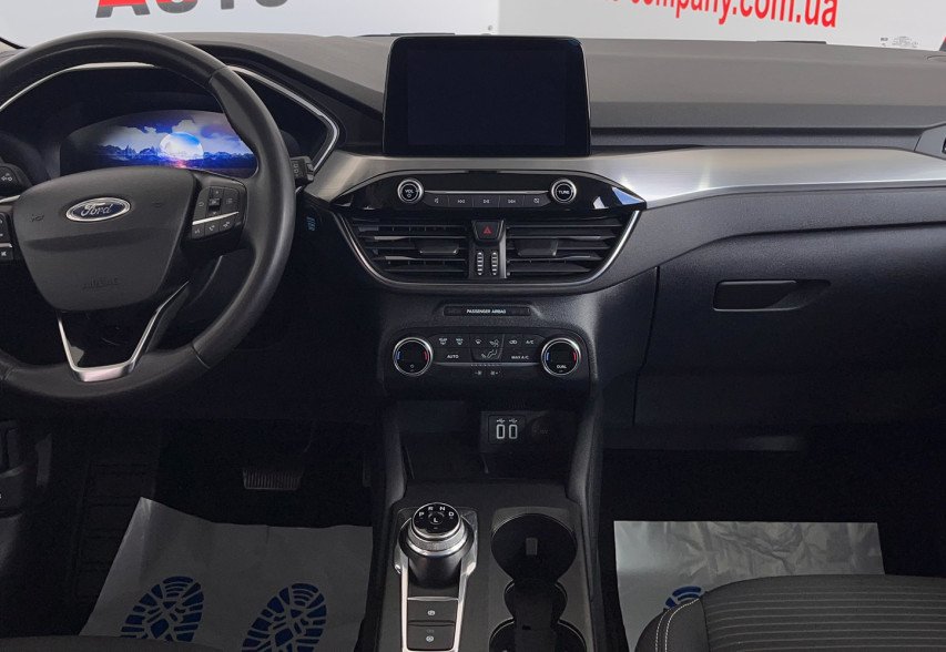 Ford Kuga 2021 чорний