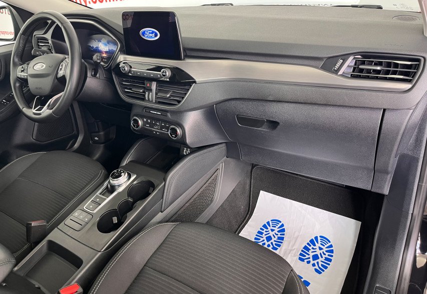 Ford Kuga 2021 чорний