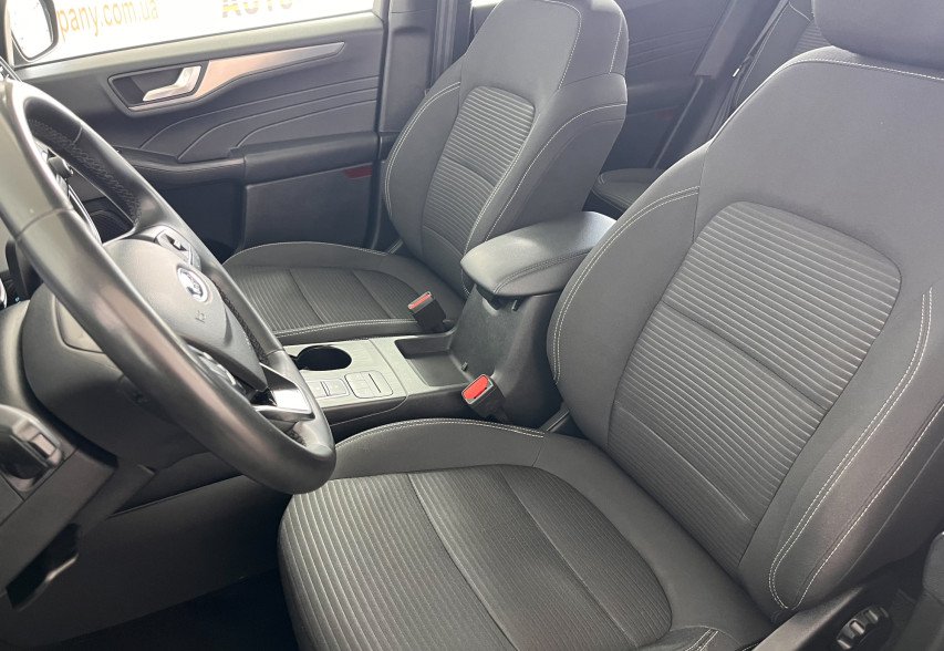 Ford Kuga 2021 чорний