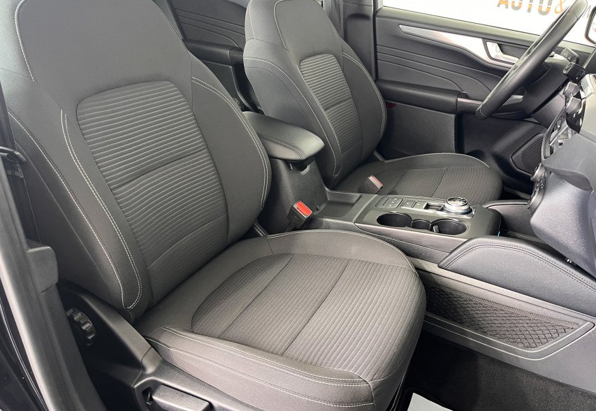 Ford Kuga 2021 чорний