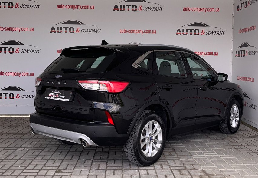Ford Kuga 2021 чорний