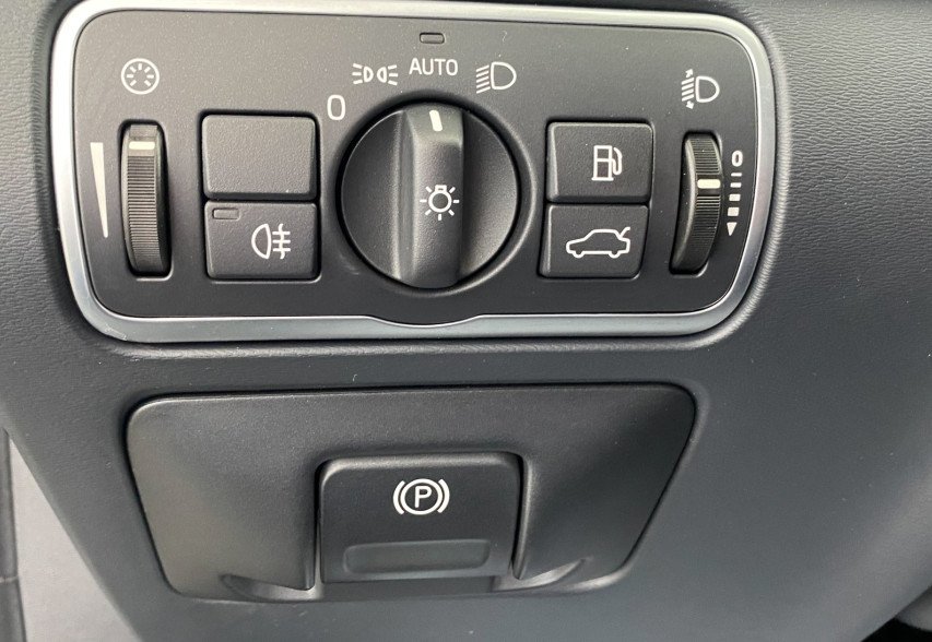 Volvo V60 2018 сірий
