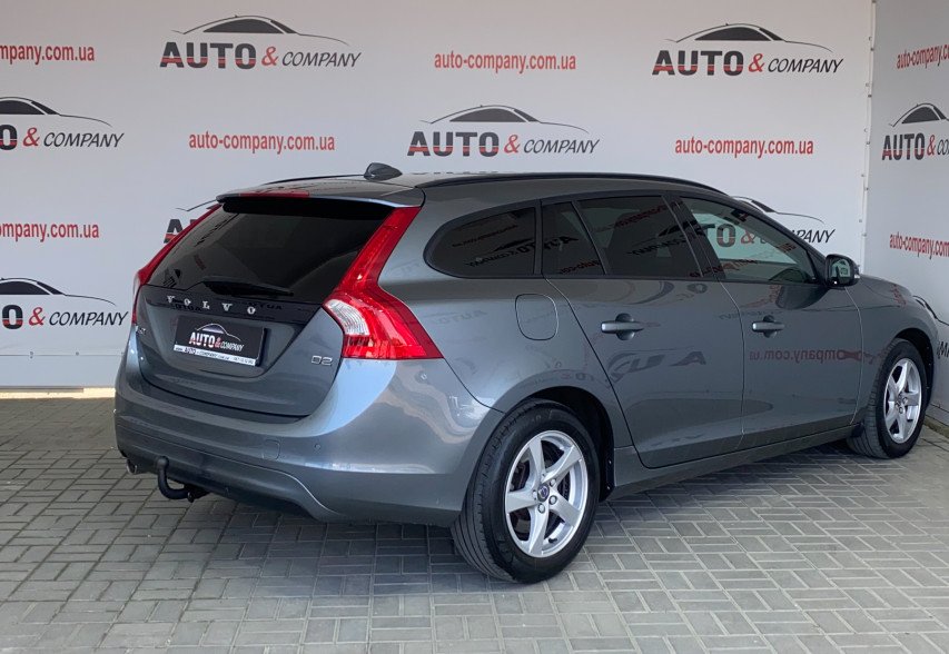 Volvo V60 2018 сірий
