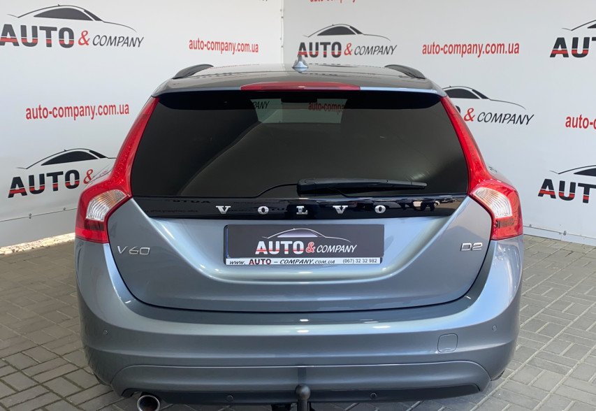 Volvo V60 2018 сірий
