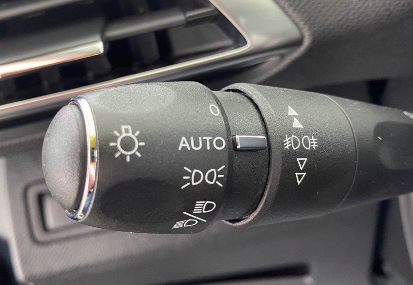 Peugeot 3008 2020 сірий