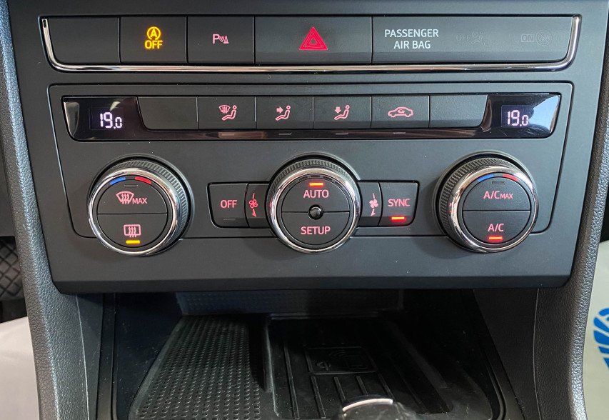 Seat Leon 2018 Сірий