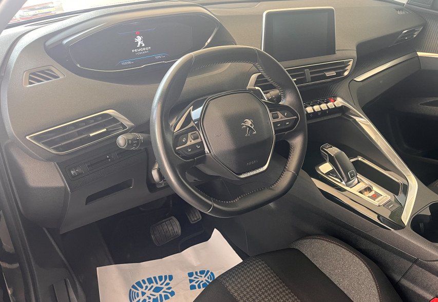 Peugeot 5008 2019 Чорний