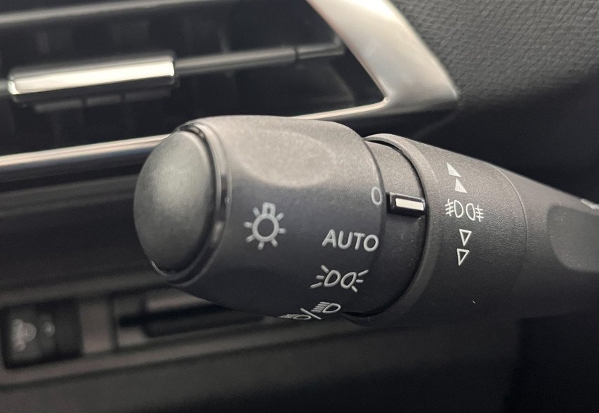 Peugeot 5008 2019 Чорний