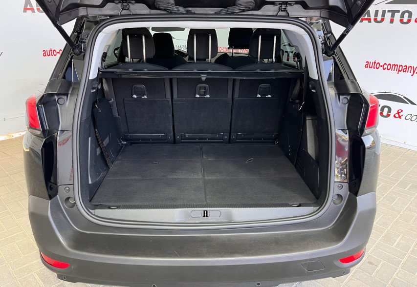 Peugeot 5008 2019 Чорний