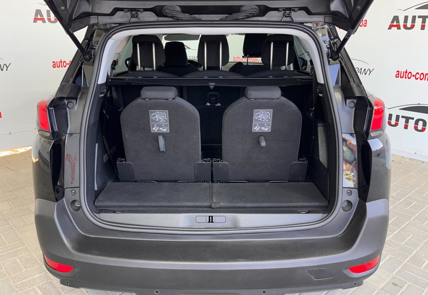 Peugeot 5008 2019 Чорний