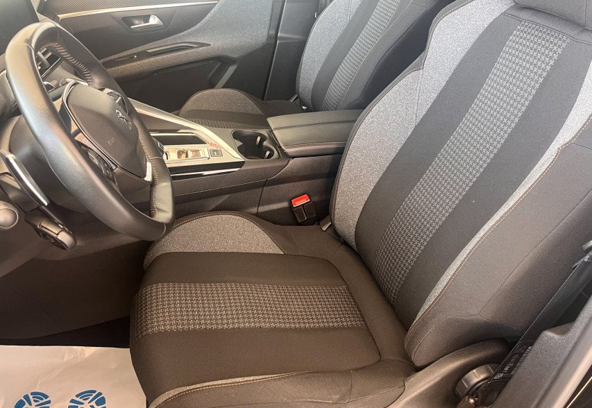 Peugeot 5008 2019 Чорний