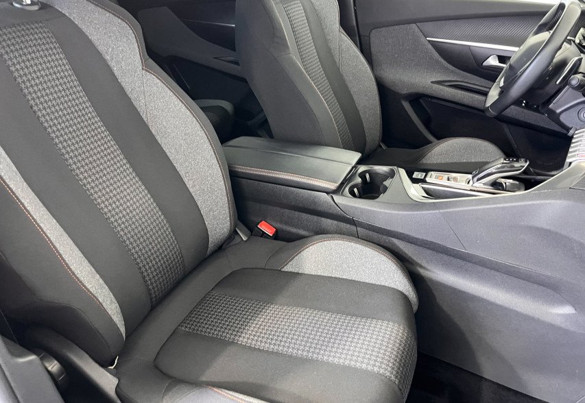 Peugeot 5008 2019 Чорний