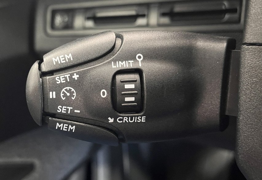 Peugeot 5008 2019 Чорний