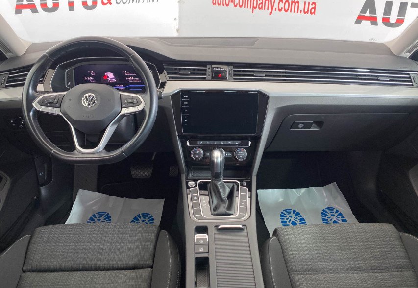 Volkswagen Passat B8 2020 Чорний