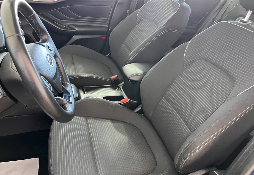 Ford Focus 2018 Синій