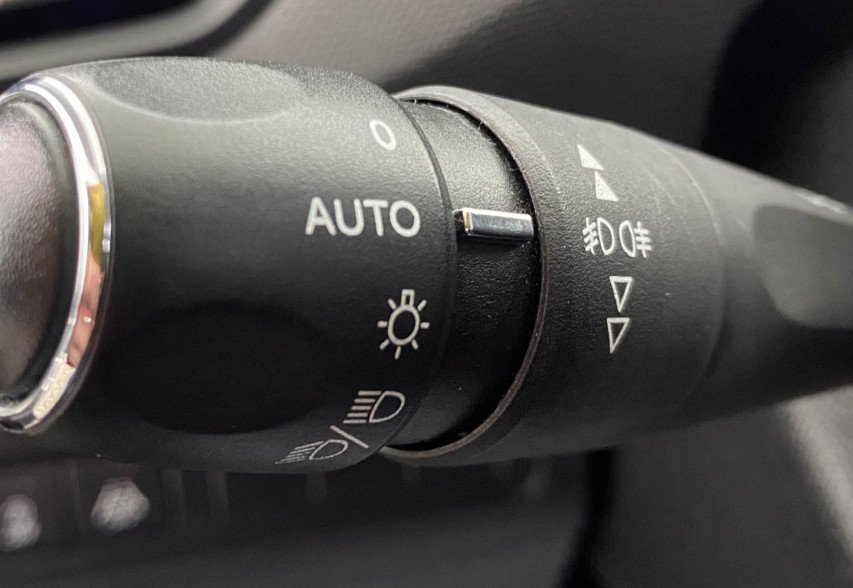 Peugeot 308 2020 Чорний