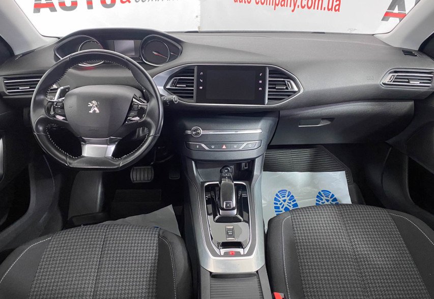 Peugeot 308 2020 Чорний