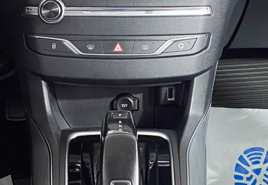 Peugeot 308 2020 Чорний