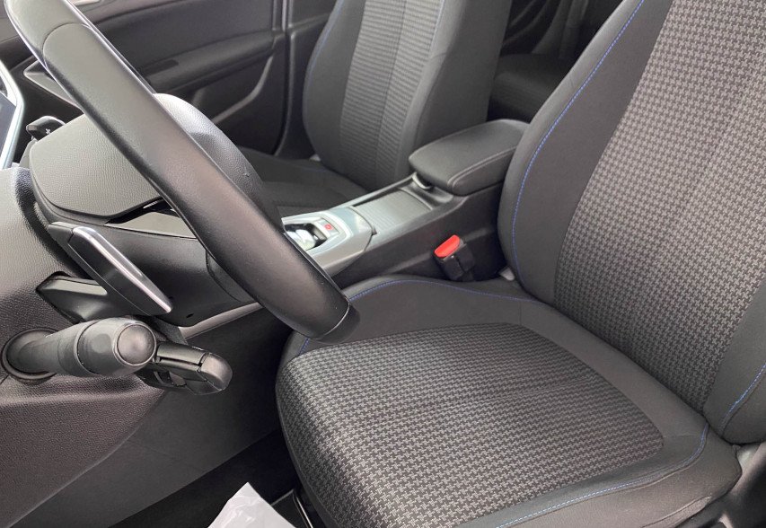 Peugeot 308  2019 білий