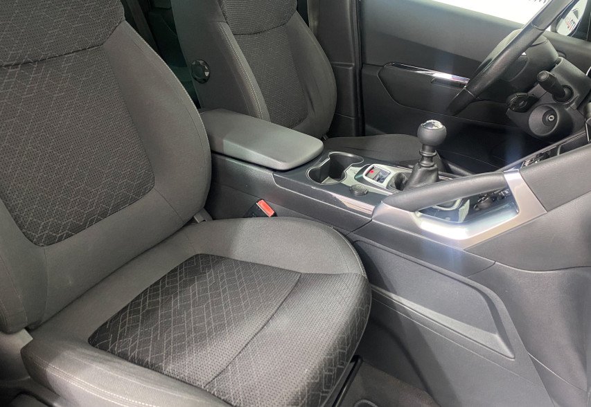 Peugeot 3008 2016 Чорний