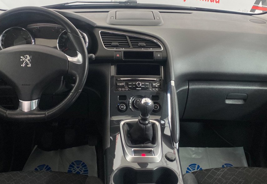 Peugeot 3008 2016 Чорний
