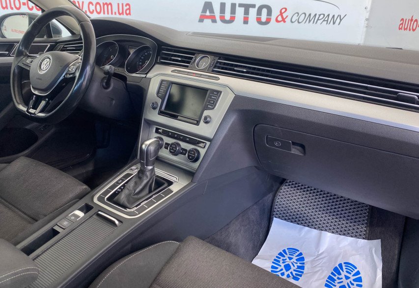 Volkswagen Passat B8 2015 сірий
