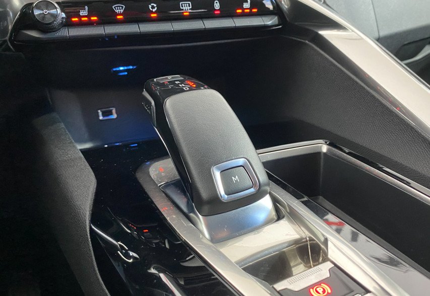 Peugeot 5008  2020 Чорний