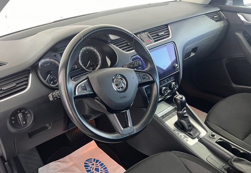 Skoda Octavia A7 2018 білий