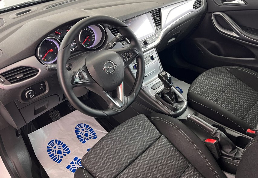 Opel Astra 2016 БІлий