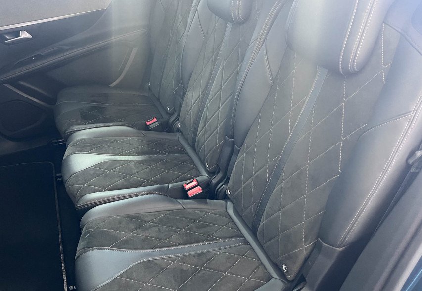 Peugeot 5008  2019 Зелений