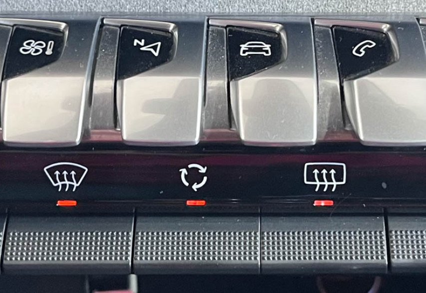 Peugeot 5008  2019 Зелений
