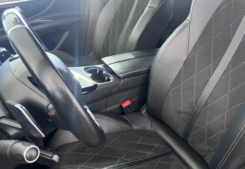 Peugeot 5008  2019 Зелений