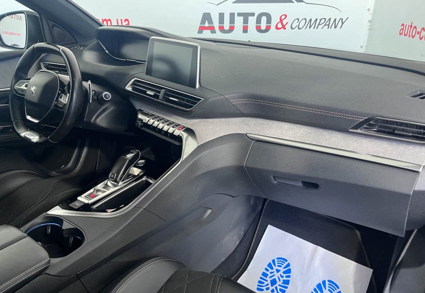 Peugeot 5008  2019 Зелений