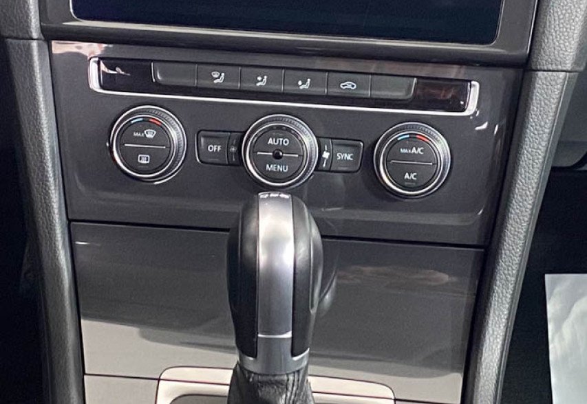 Volkswagen Golf VII 2018 Чорний