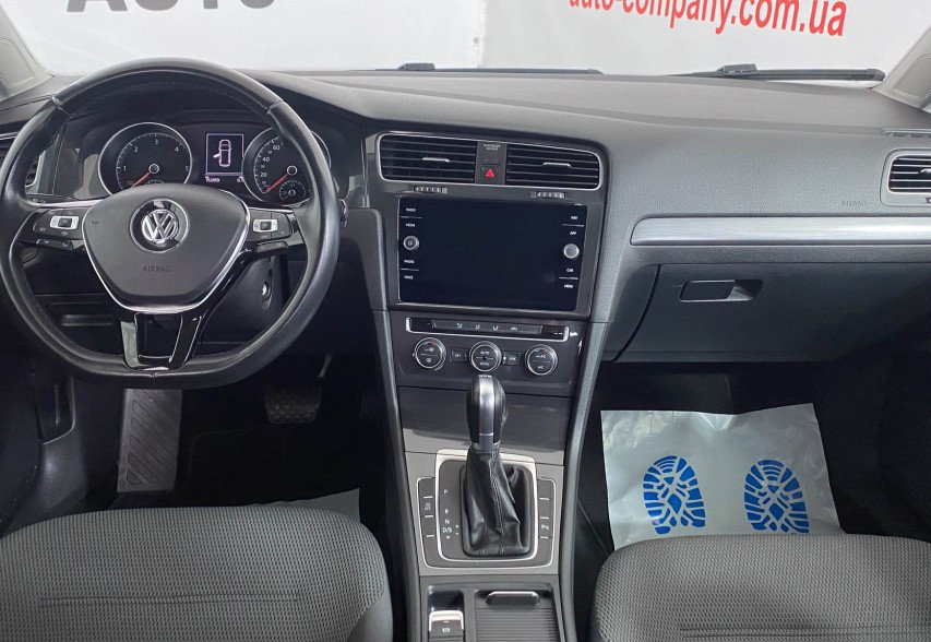 Volkswagen Golf VII 2018 Чорний