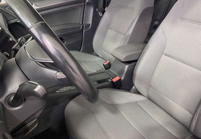 Volkswagen Golf VII 2018 Чорний