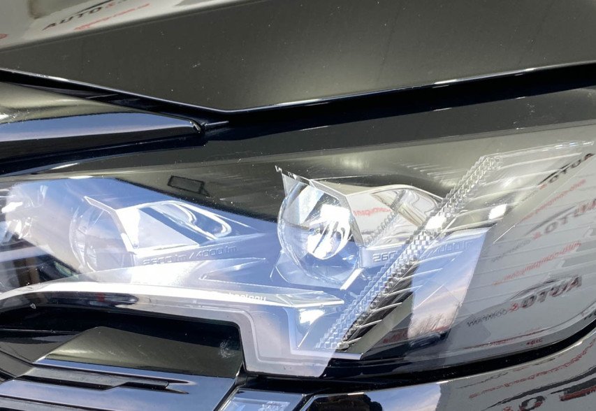 Peugeot 3008 2021 чорний