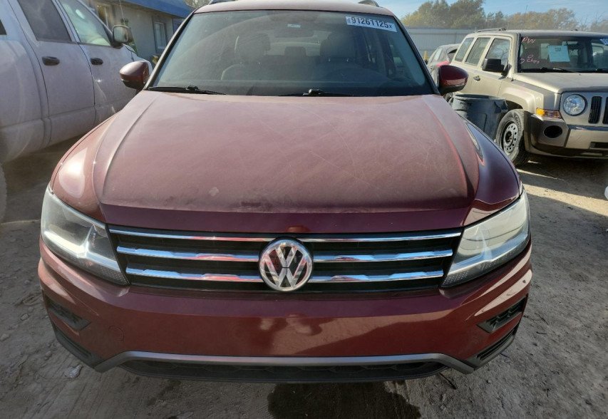 Volkswagen Tiguan  2019 Червоний