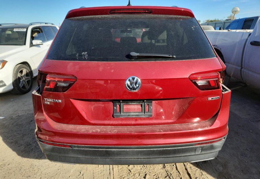 Volkswagen Tiguan  2019 Червоний