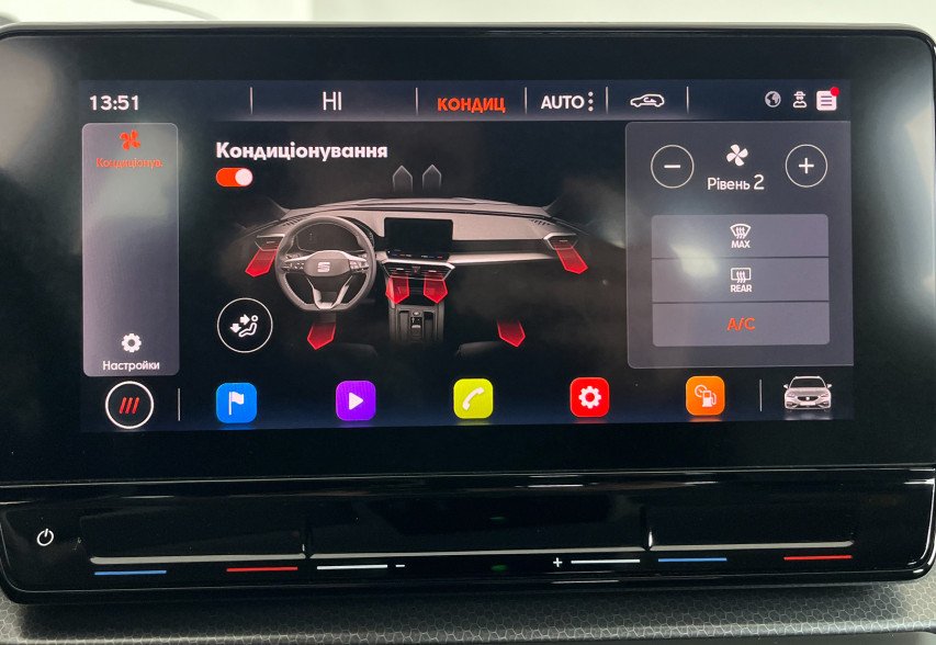 SEAT LEON 2020 білий