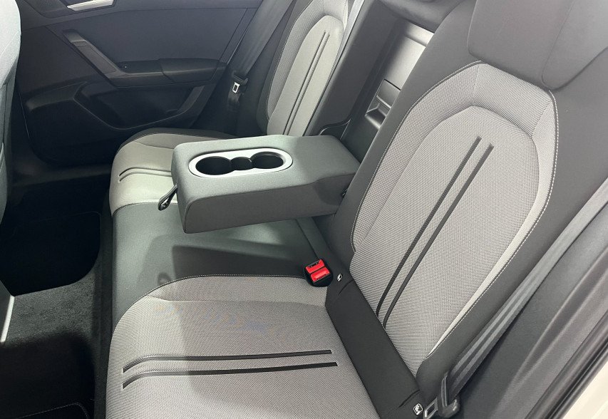 SEAT LEON 2020 білий