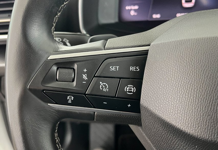 SEAT LEON 2020 білий