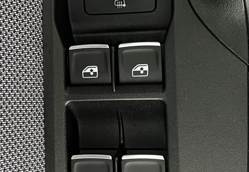 SEAT LEON 2020 білий