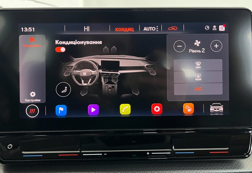 SEAT LEON 2020 білий